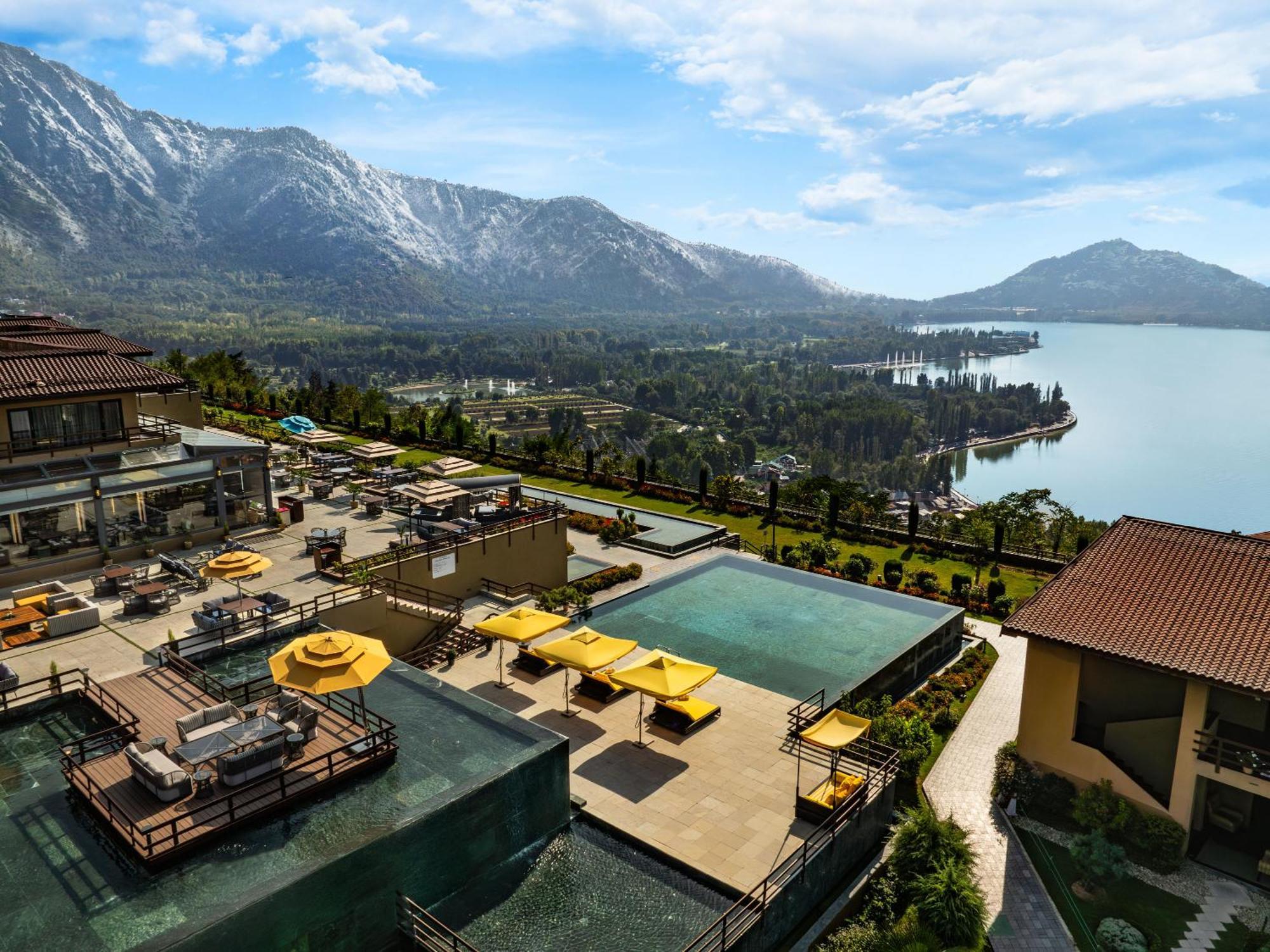 Taj Dal View Srinagar Otel Dış mekan fotoğraf