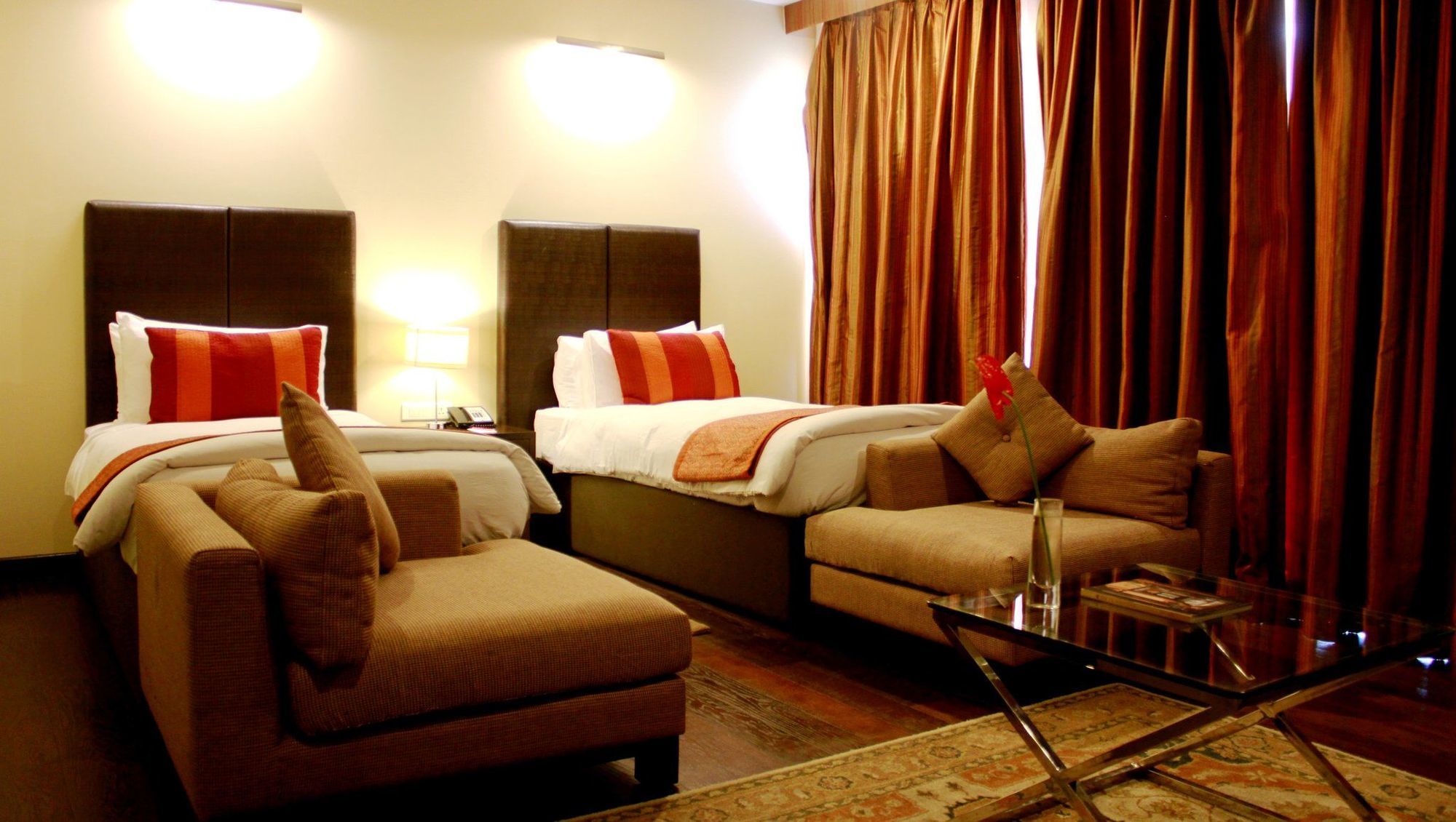 Taj Dal View Srinagar Otel Dış mekan fotoğraf